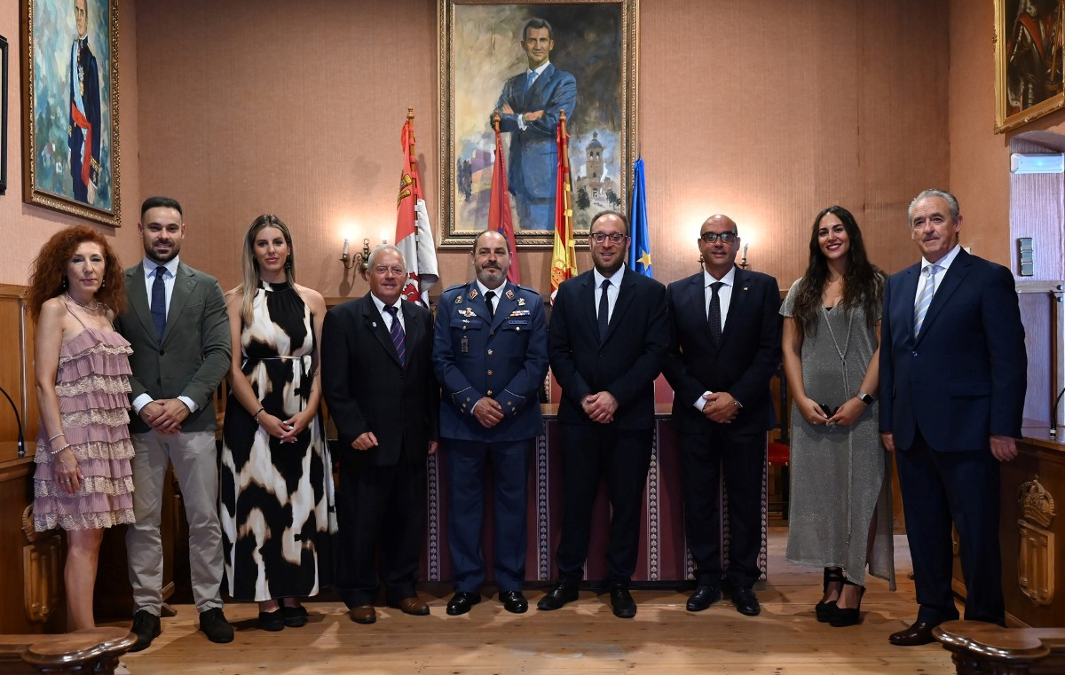 El Equipo de Gobierno se despide del subdelegado de Defensa