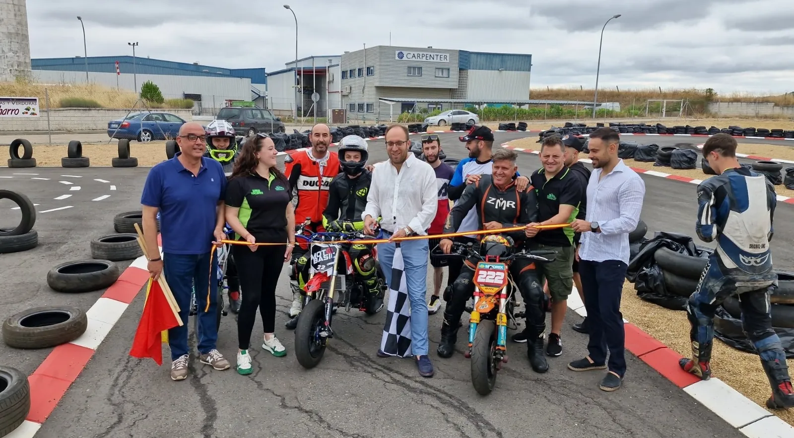 Foto 2 - Entra por fin en funcionamiento el circuito de minimotos del Pol&iacute;gono de Las Vi&ntilde;as