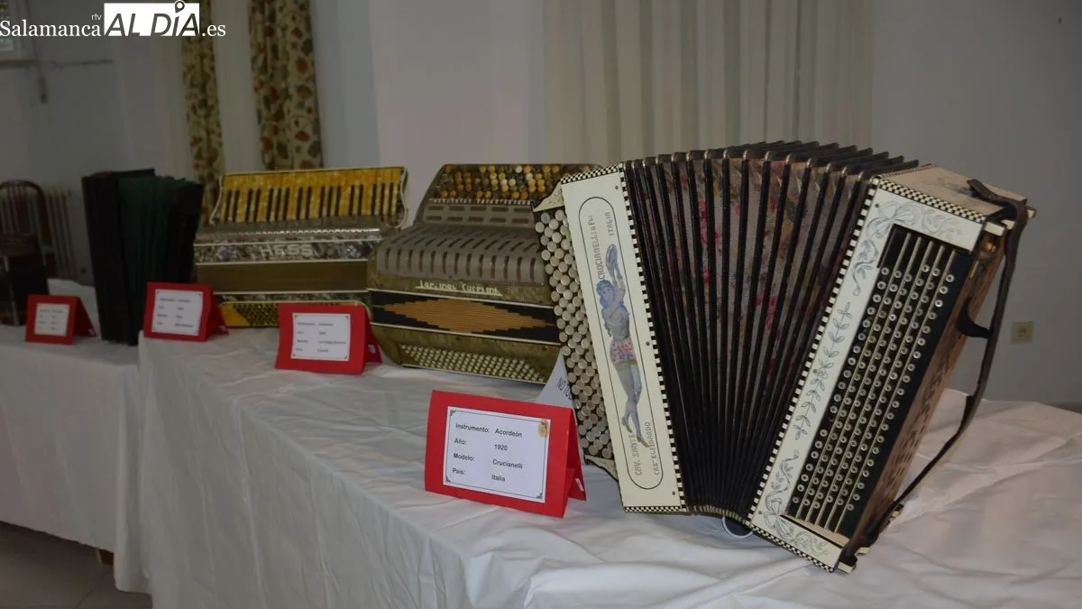 Foto 3 - Agust&iacute;n Santano muestra la m&uacute;sica y la historia del acorde&oacute;n en Lumbrales