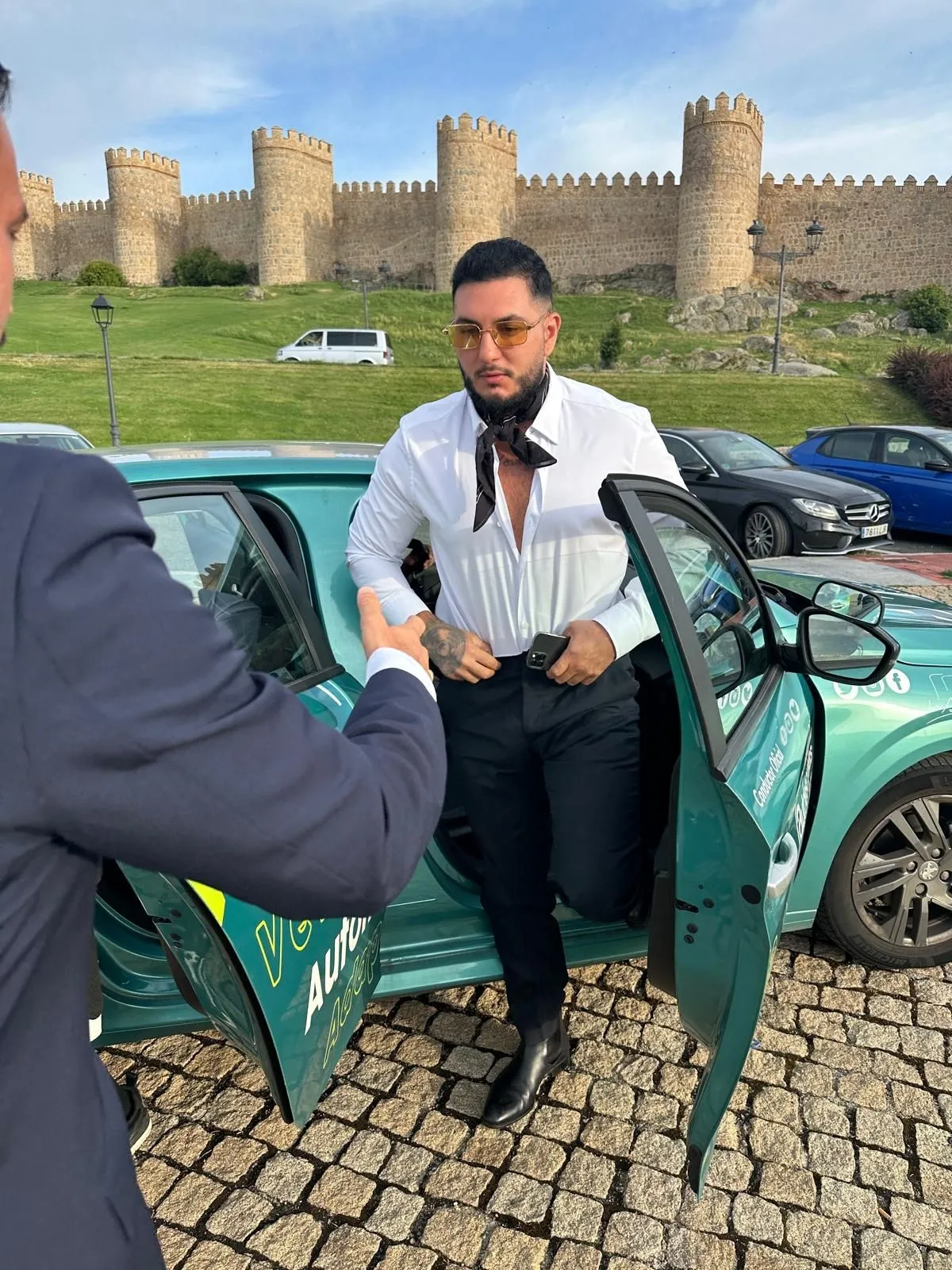 Llegada de las celebridades a la alfombra roja de los premios 