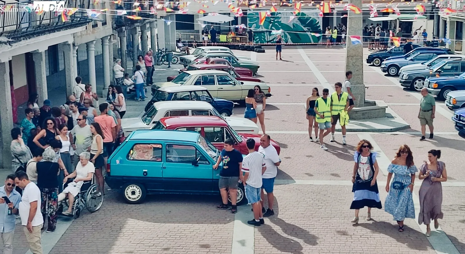 Foto 9 - Nostalgia, recuerdos y sorpresas en un particular paseo por la historia junto a los veh&iacute;culos cl&aacute;sicos en Santiago de la Puebla