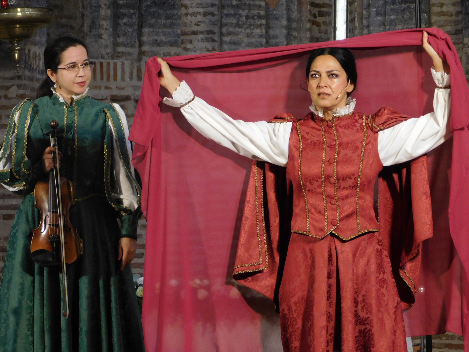 Arcos y Ecos: éxito del recital en Aldeaseca de la Frontera