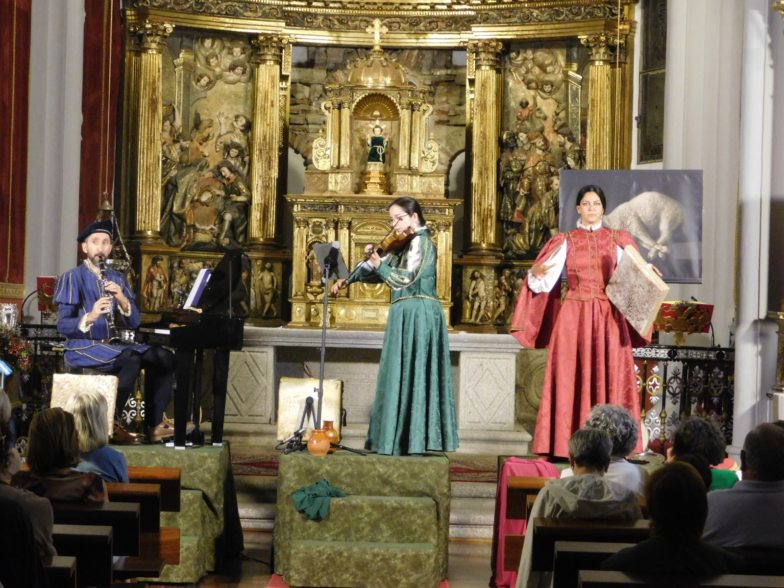 FOTOS | Aplausos eternos en Santa María la Mayor de Béjar con Arcos y Ecos