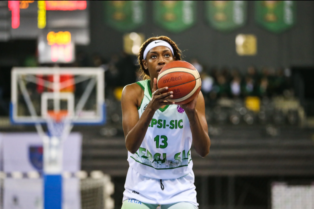 Perfumerías Avenida ficha a la pívot estadounidense Khadijiah Cave