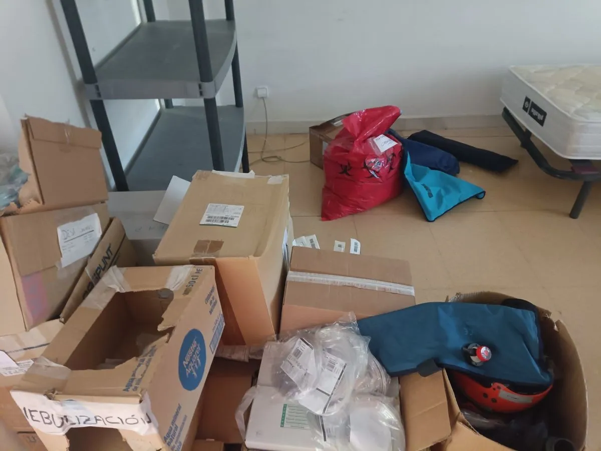 Foto 3 - Denuncian condiciones "tercermundistas" tras el derrumbe del techo en el Centro de Salud en Garrido Norte