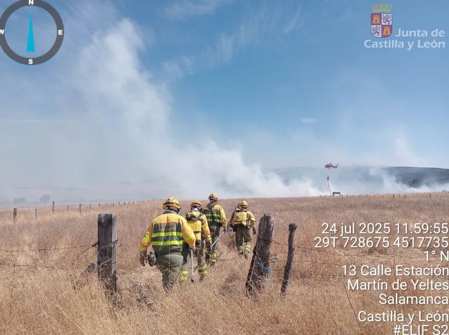 Foto 2 - Declarado un incendio en Mart&iacute;n de Yeltes que lleg&oacute; a tener &Iacute;ndice 1 de Gravedad Potencial