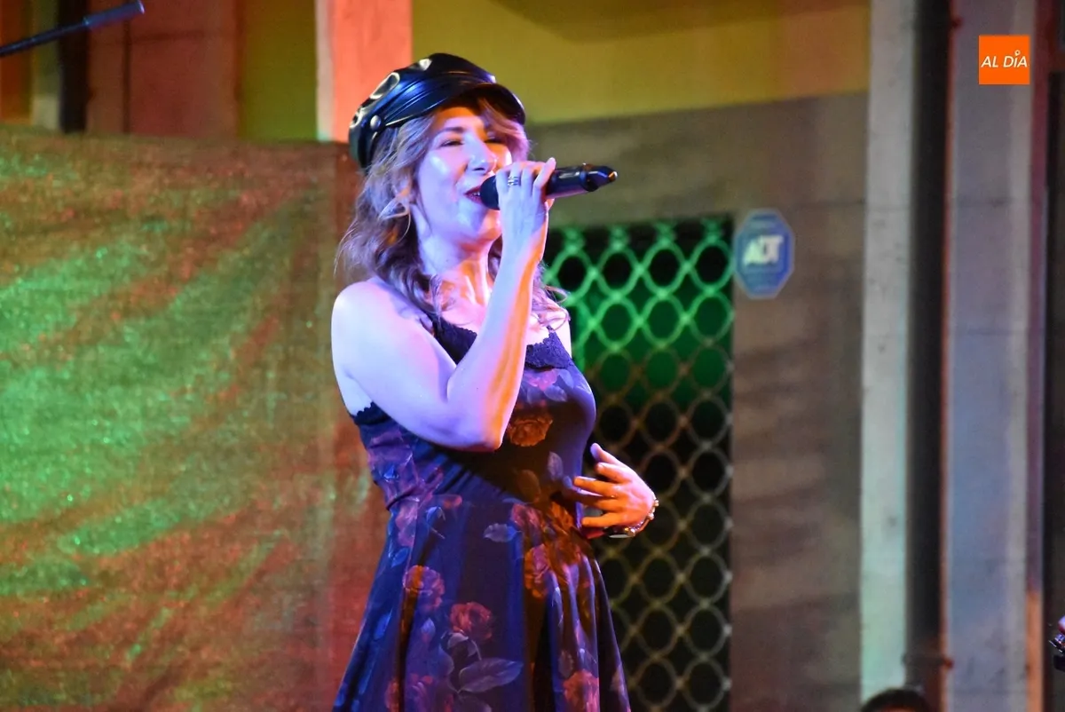 Foto 7 - Los grandes &eacute;xitos de Mecano ponen banda sonora a la noche del viernes en Santa Ana