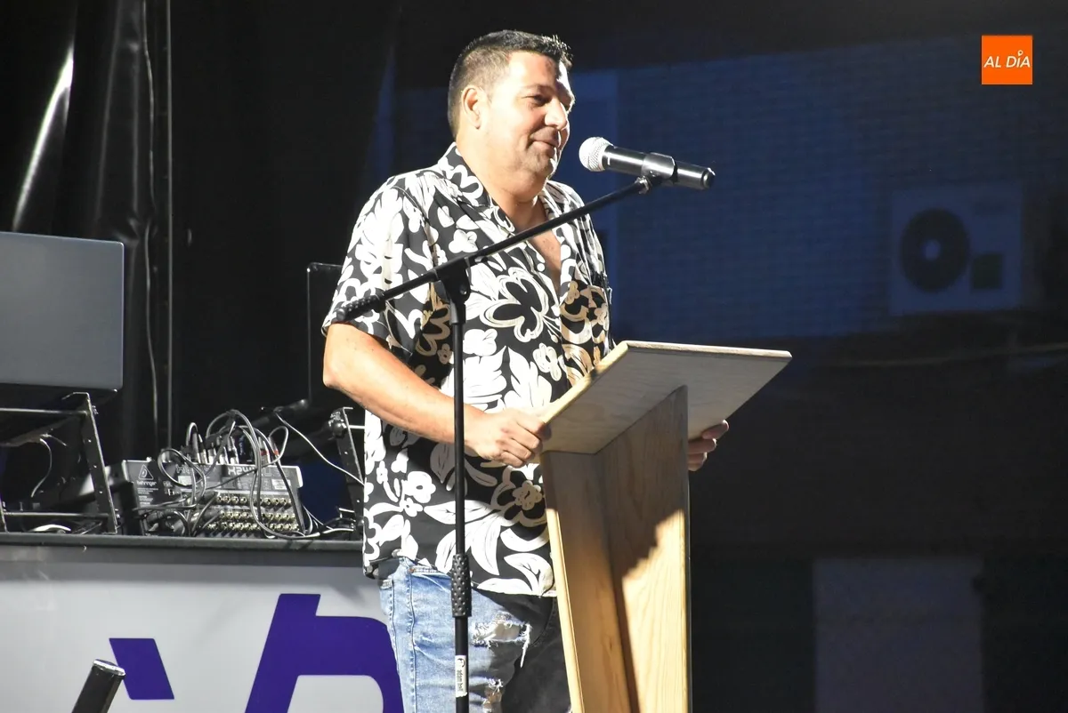 Foto 4 - Pipe Mart&iacute;n evoca sus &ldquo;miles de recuerdos y cicatrices&rdquo; en el Barrio Nuevo como apertura de sus fiestas