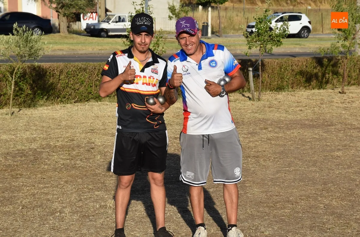 Foto 7 - Lorena y Enay se adjudican el cl&aacute;sico Campeonato de Petanca de la Avenida de Espa&ntilde;a