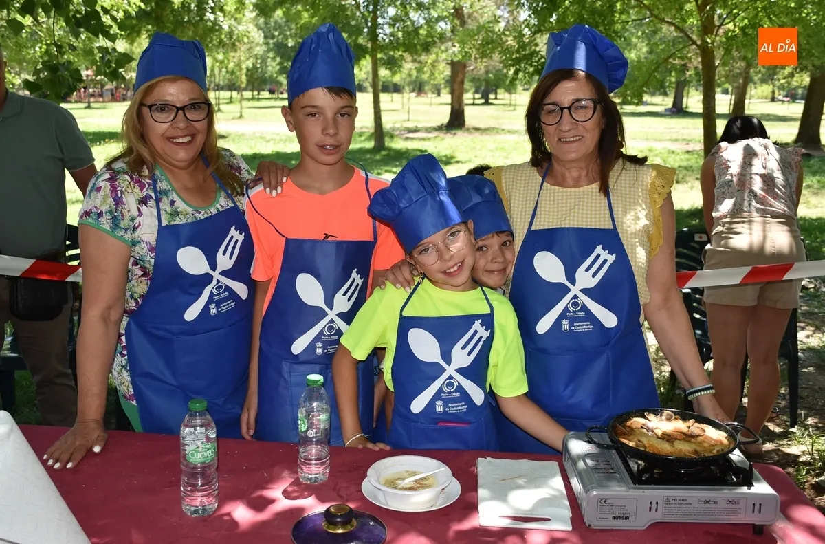 Foto 4 - Laura Ortega y &Aacute;ngela Gonz&aacute;lez ganan la sesi&oacute;n matinal del concurso &lsquo;Cocina con tus abuelos&rsquo;