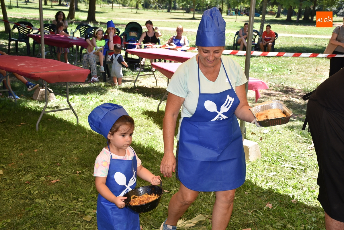 Laura Ortega y Ángela González ganan la sesión matinal del concurso ‘Cocina con tus abuelos’