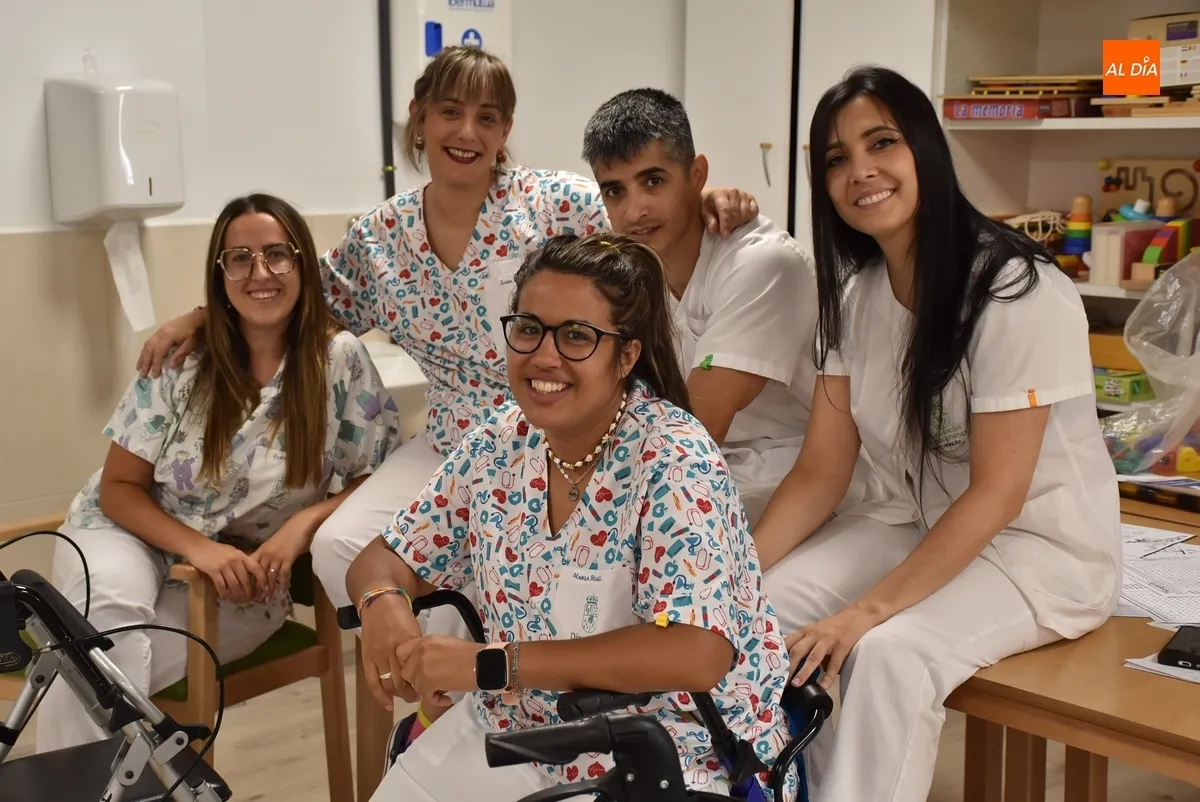 Foto 6 - &Oacute;scar Huebra ofrece una tarde de magia en la Residencia Mixta por el D&iacute;a de los Abuelos