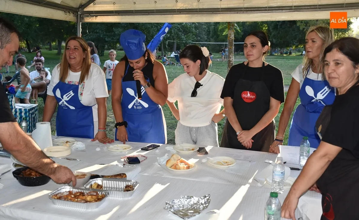 Foto 2 - Ra&uacute;l y Miguel Romo se llevan con sus Pechugas con bechamel la 2&ordf; sesi&oacute;n del concurso de cocina