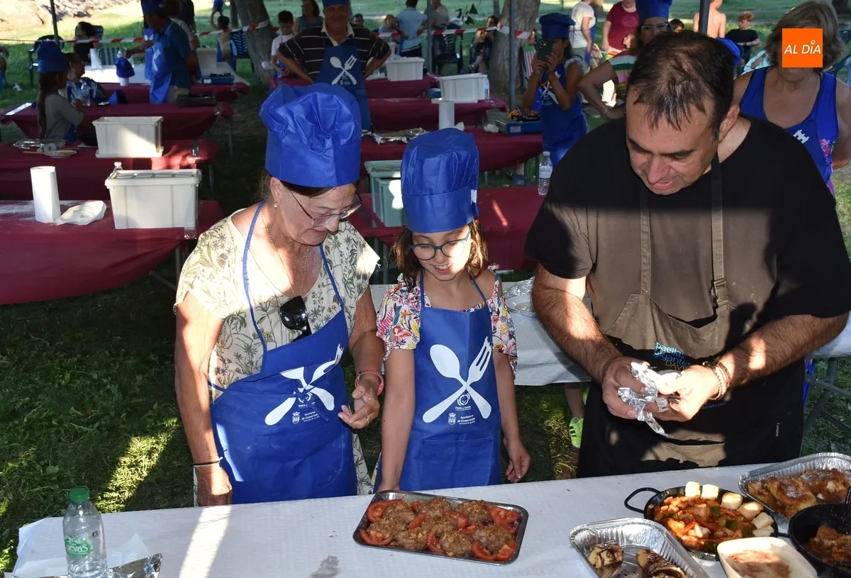 Foto 6 - Ra&uacute;l y Miguel Romo se llevan con sus Pechugas con bechamel la 2&ordf; sesi&oacute;n del concurso de cocina