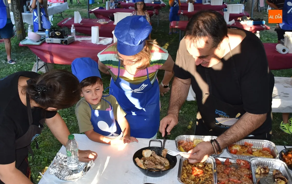 Foto 11 - Ra&uacute;l y Miguel Romo se llevan con sus Pechugas con bechamel la 2&ordf; sesi&oacute;n del concurso de cocina