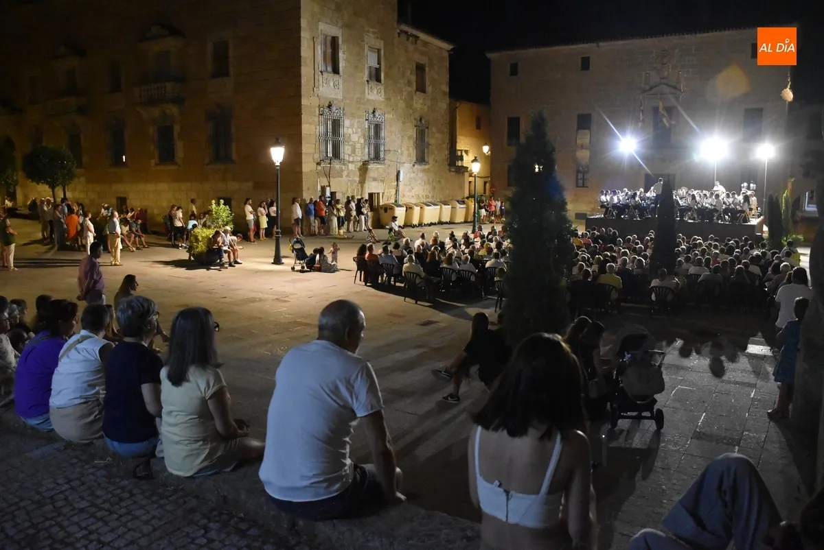 Foto 2 - La Banda de M&uacute;sica redondea ante much&iacute;simo p&uacute;blico el &uacute;ltimo fin de semana de julio