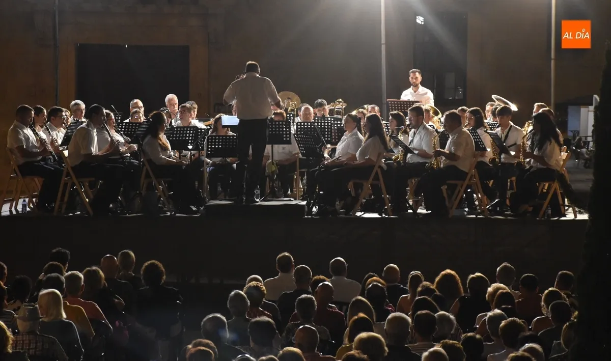 Foto 6 - La Banda de M&uacute;sica redondea ante much&iacute;simo p&uacute;blico el &uacute;ltimo fin de semana de julio