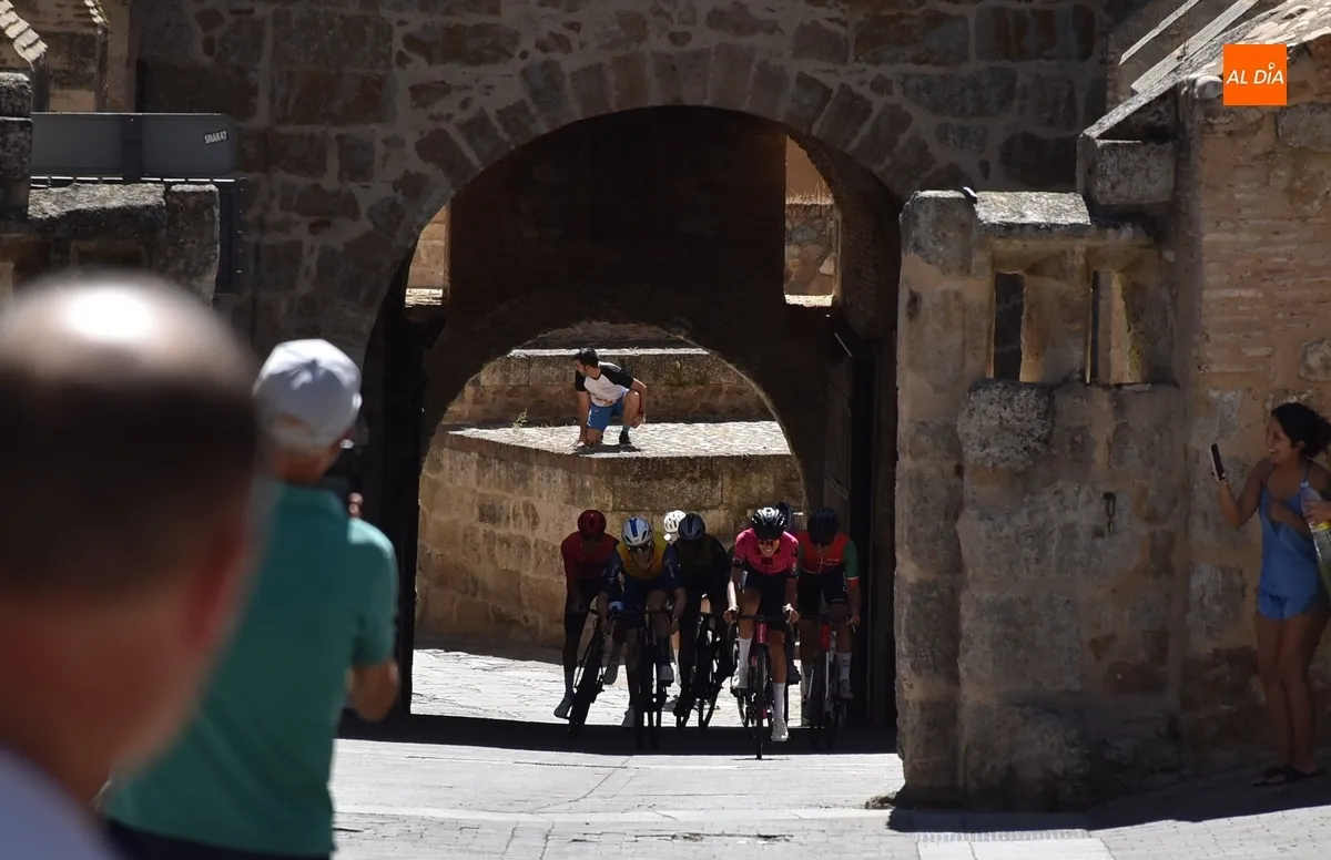 Foto 2 - Ciudad Rodrigo recibe con expectaci&oacute;n la llegada de la Vuelta a Castilla y Le&oacute;n Sub&rsquo;23 y &Eacute;lite
