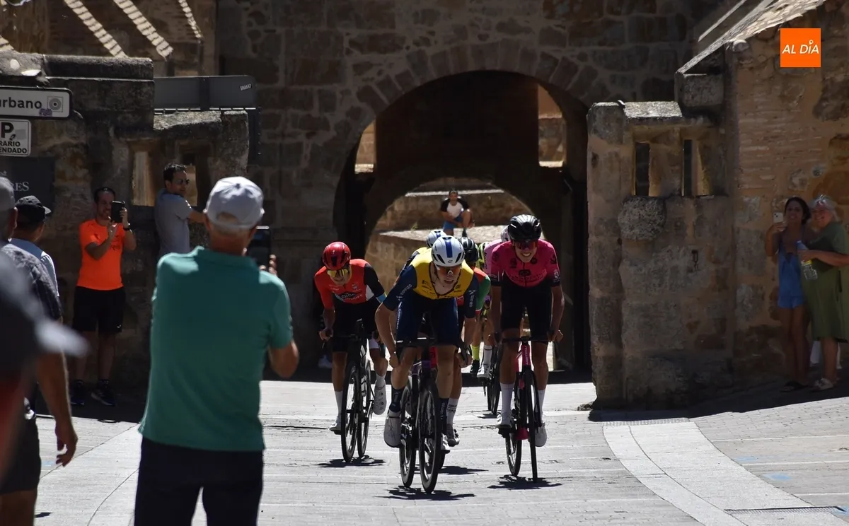 Foto 3 - Ciudad Rodrigo recibe con expectaci&oacute;n la llegada de la Vuelta a Castilla y Le&oacute;n Sub&rsquo;23 y &Eacute;lite
