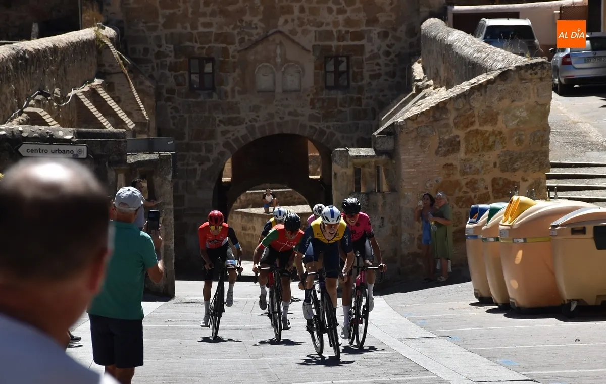 Foto 4 - Ciudad Rodrigo recibe con expectaci&oacute;n la llegada de la Vuelta a Castilla y Le&oacute;n Sub&rsquo;23 y &Eacute;lite