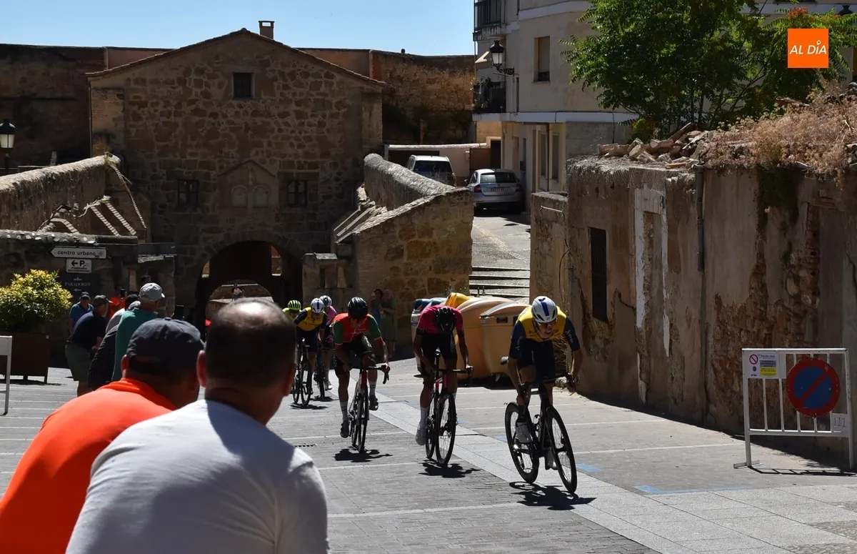 Foto 5 - Ciudad Rodrigo recibe con expectaci&oacute;n la llegada de la Vuelta a Castilla y Le&oacute;n Sub&rsquo;23 y &Eacute;lite