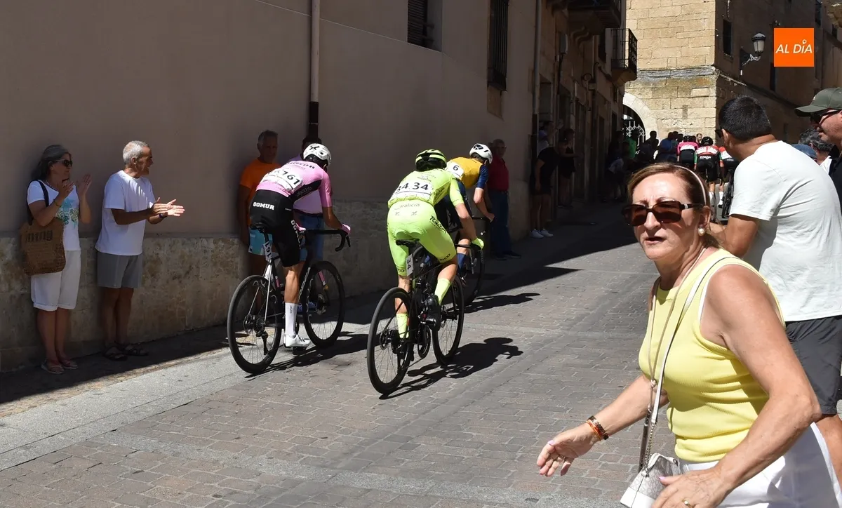 Foto 11 - Ciudad Rodrigo recibe con expectaci&oacute;n la llegada de la Vuelta a Castilla y Le&oacute;n Sub&rsquo;23 y &Eacute;lite