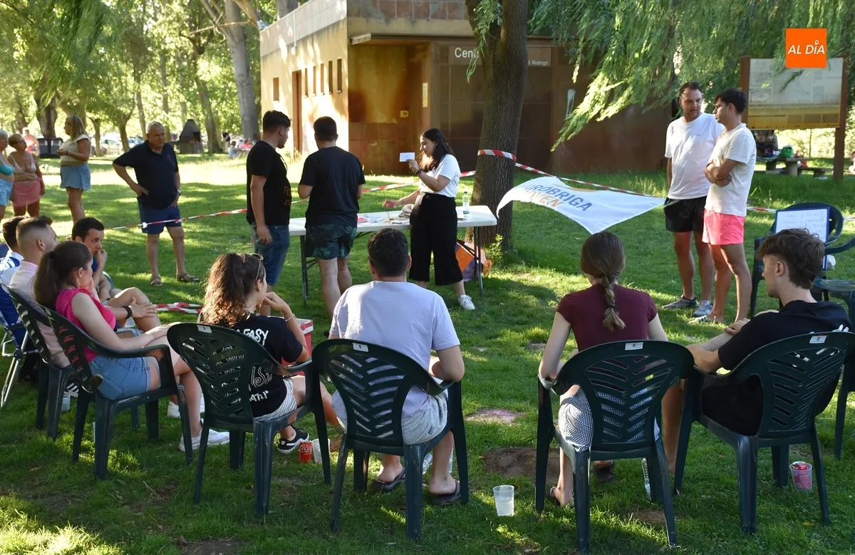 Foto 5 - Juanan y H&eacute;ctor se adjudican el 2&ordm; concurso de preguntas de Mir&oacute;briga Joven