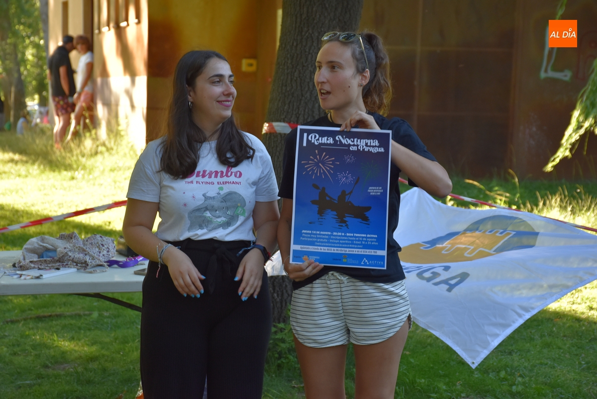 Miróbriga Joven invita a ver los fuegos artificiales desde una piragua