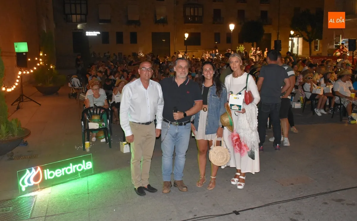 Foto 10 - Amplia respuesta a la velada de cine de Iberdrola, que entreg&oacute; un ramillete de obsequios