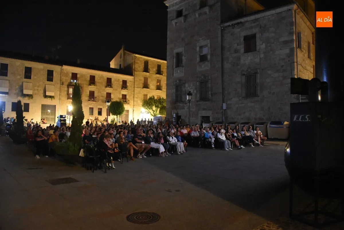 Foto 4 - Entretenida velada de cine al aire libre descubriendo la legendaria historia de Mufasa