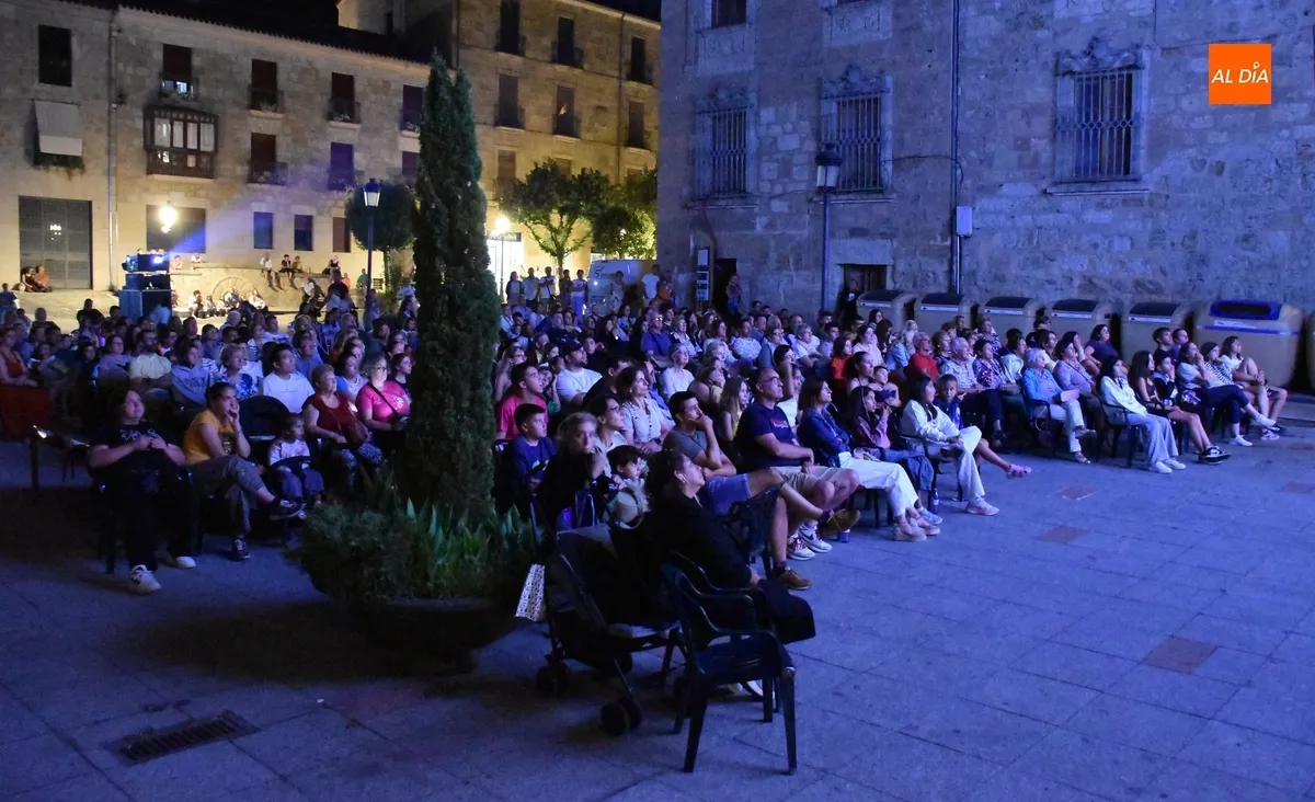Foto 6 - Entretenida velada de cine al aire libre descubriendo la legendaria historia de Mufasa