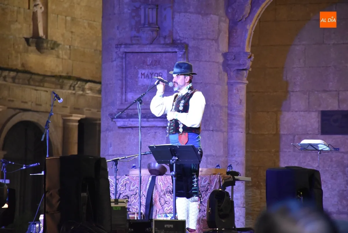 Foto 5 - Did&aacute;ctico concierto de La Espuela recorriendo las comarcas de la provincia de Salamanca