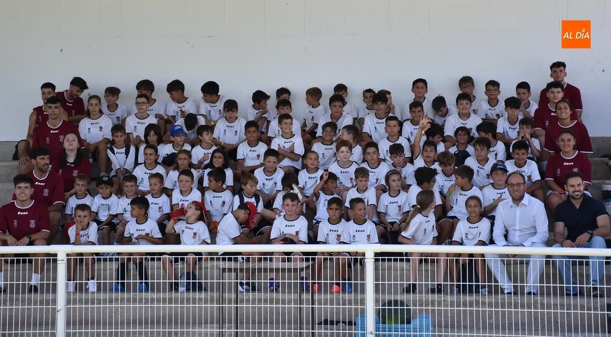 Foto 3 - El Mir&oacute;briga Campus inicia su actividad sobre el c&eacute;sped