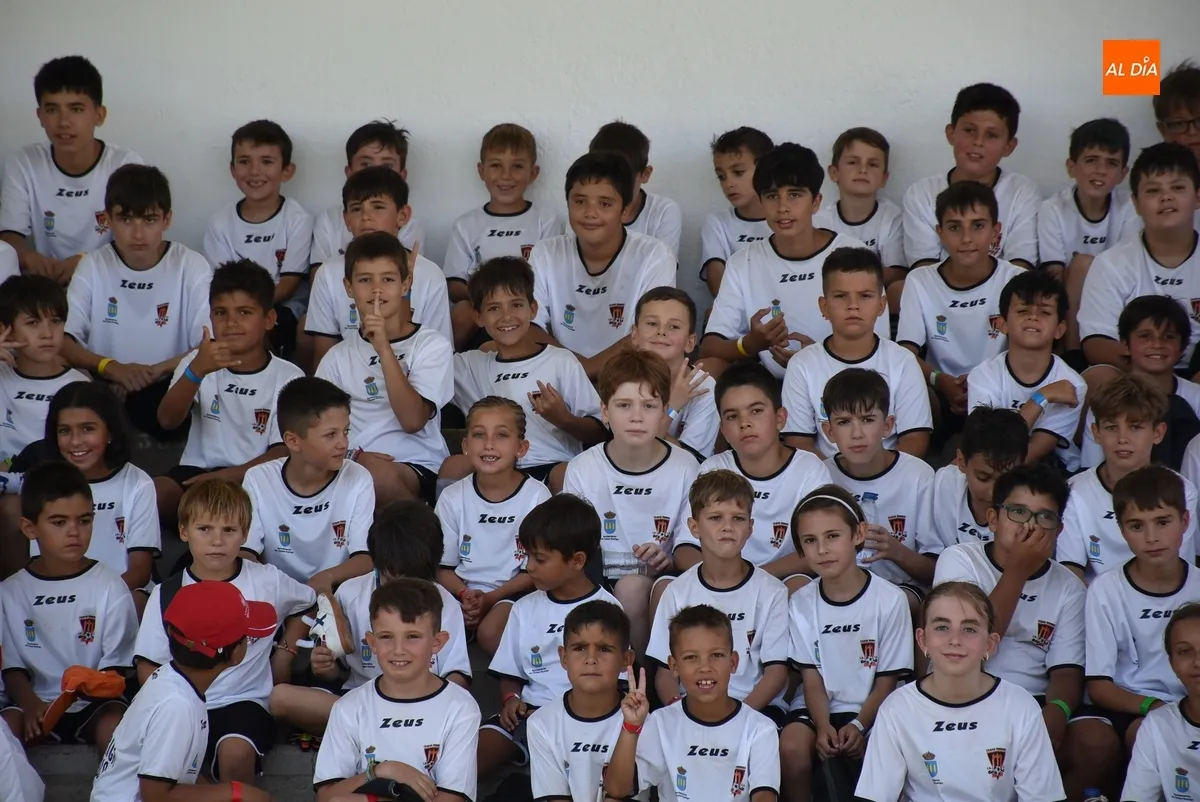 Foto 7 - El Mir&oacute;briga Campus inicia su actividad sobre el c&eacute;sped
