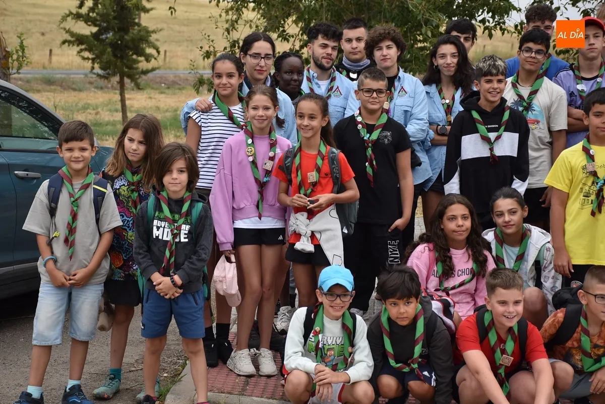 Foto 4 - El Grupo Scout Kennedy se marcha de campamento estival al Bardal de Navasfr&iacute;as