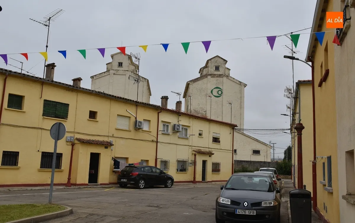 Foto 4 - Todo listo en el barrio de las Ranas para el inicio de sus fiestas veraniegas