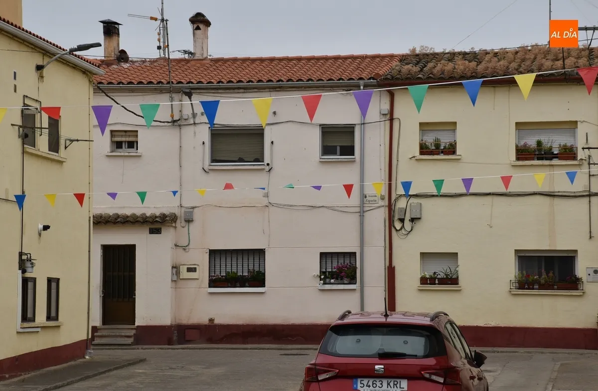 Foto 5 - Todo listo en el barrio de las Ranas para el inicio de sus fiestas veraniegas