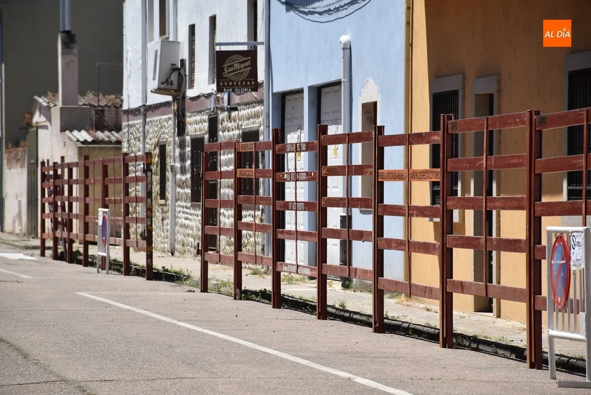 Foto 5 - Las calles del Barrio Nuevo se preparan para su cita taurina del s&aacute;bado