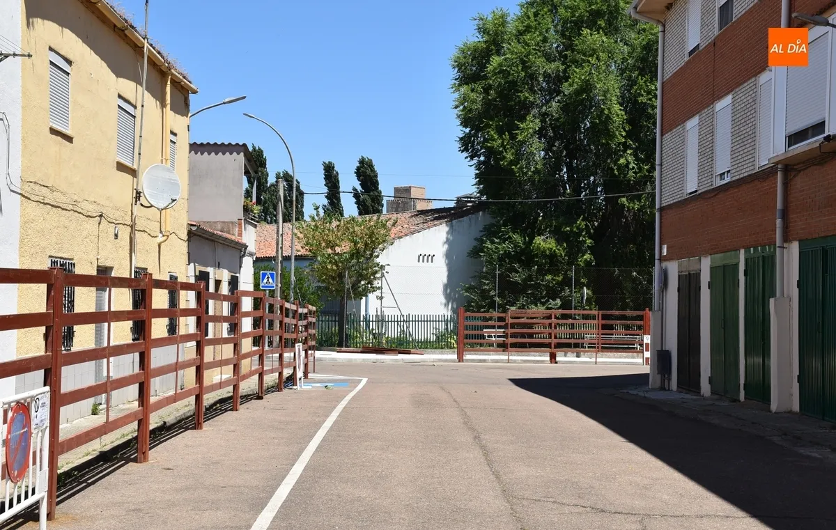 Foto 9 - Las calles del Barrio Nuevo se preparan para su cita taurina del s&aacute;bado