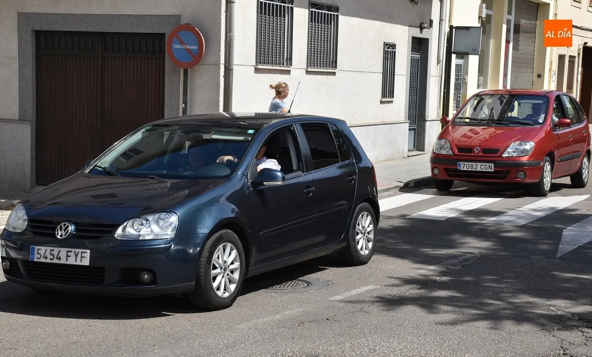 Foto 11 - San Crist&oacute;bal realiza en una nueva montura su recorrido motorizado por las calles de Mir&oacute;briga