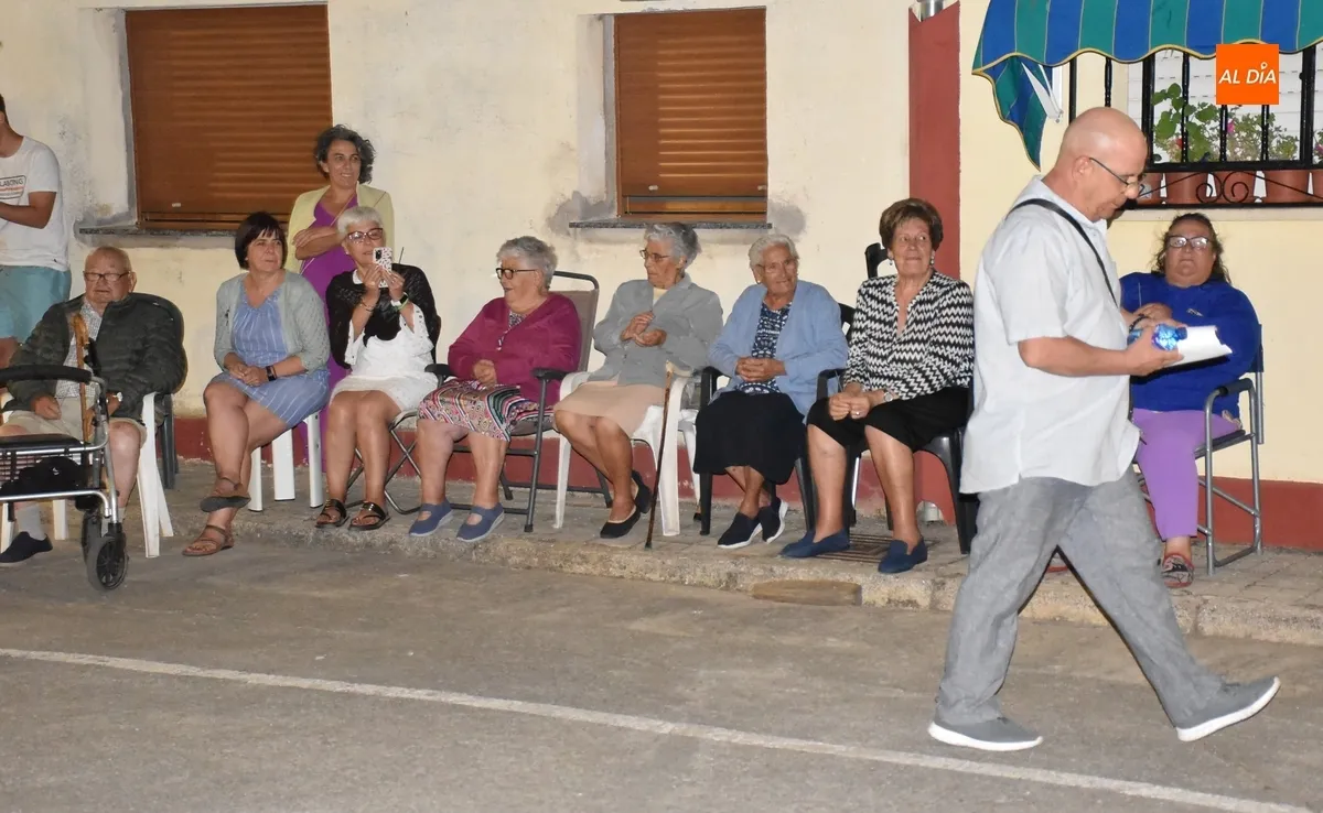 Foto 3 - Juan Rodr&iacute;guez Ventana homenajea a las madres en su preg&oacute;n para la Avenida de Espa&ntilde;a