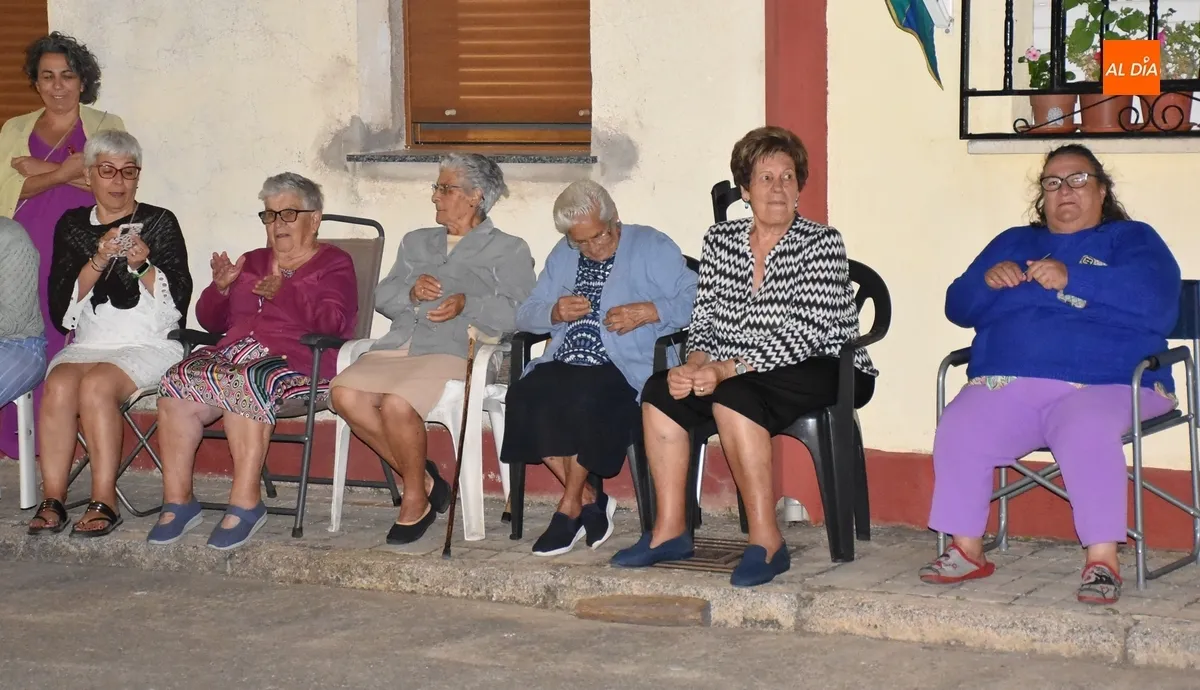 Foto 4 - Juan Rodr&iacute;guez Ventana homenajea a las madres en su preg&oacute;n para la Avenida de Espa&ntilde;a