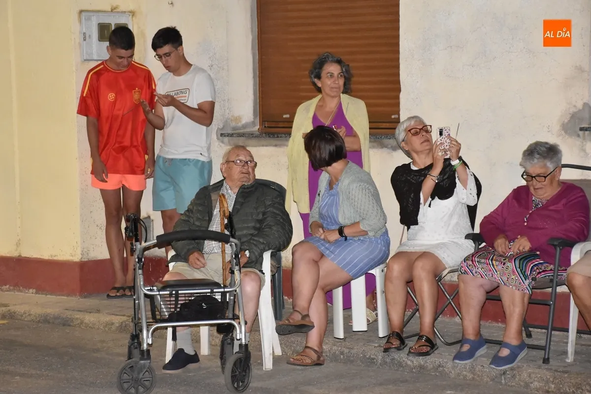 Foto 5 - Juan Rodr&iacute;guez Ventana homenajea a las madres en su preg&oacute;n para la Avenida de Espa&ntilde;a