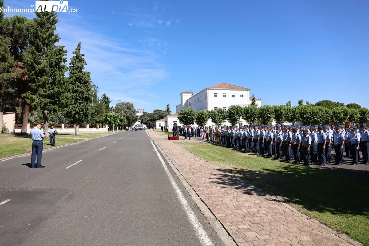 José Ignacio Ruiz de Eguilaz toma posesión como nuevo jefe de la Base Aérea de Matacán. Fotos de David Sañudo
