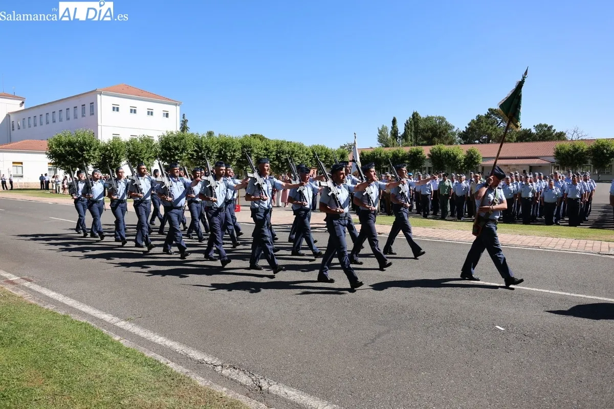 José Ignacio Ruiz de Eguilaz toma posesión como nuevo jefe de la Base Aérea de Matacán. Fotos de David Sañudo