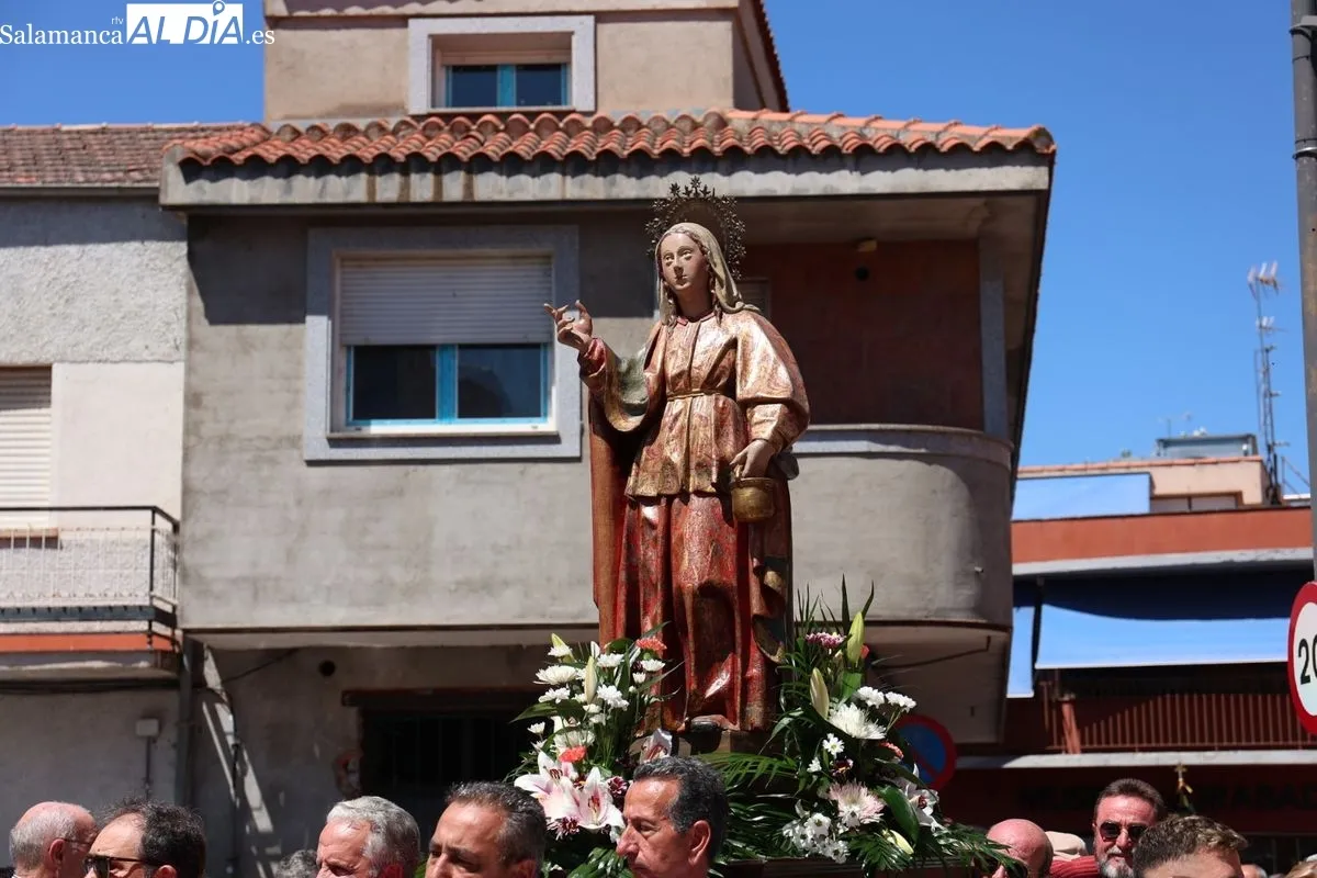 Procesión en honor a la patrona en Santa Marta de Tormes. Fotos de David Sañudo 