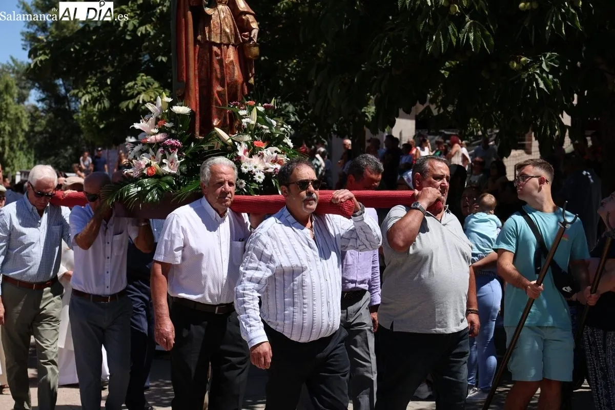 Procesión en honor a la patrona en Santa Marta de Tormes. Fotos de David Sañudo 