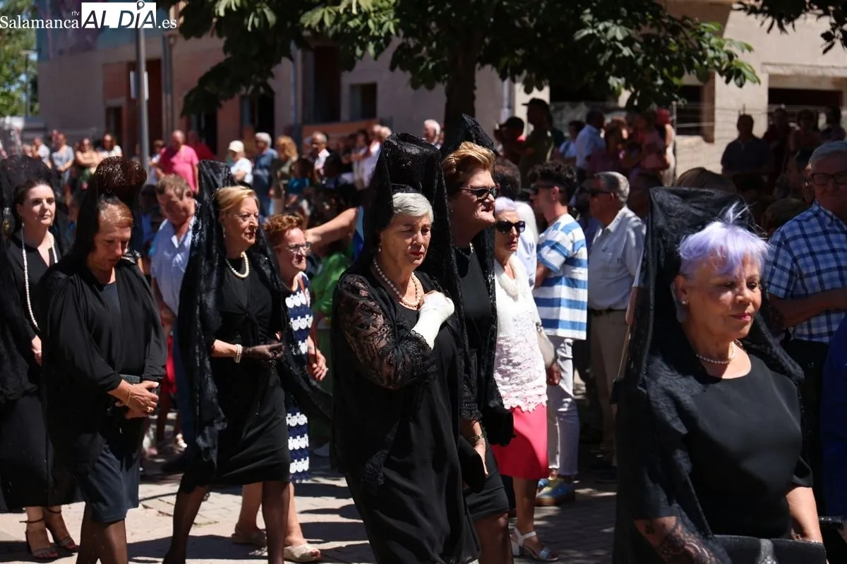 Procesión en honor a la patrona en Santa Marta de Tormes. Fotos de David Sañudo 
