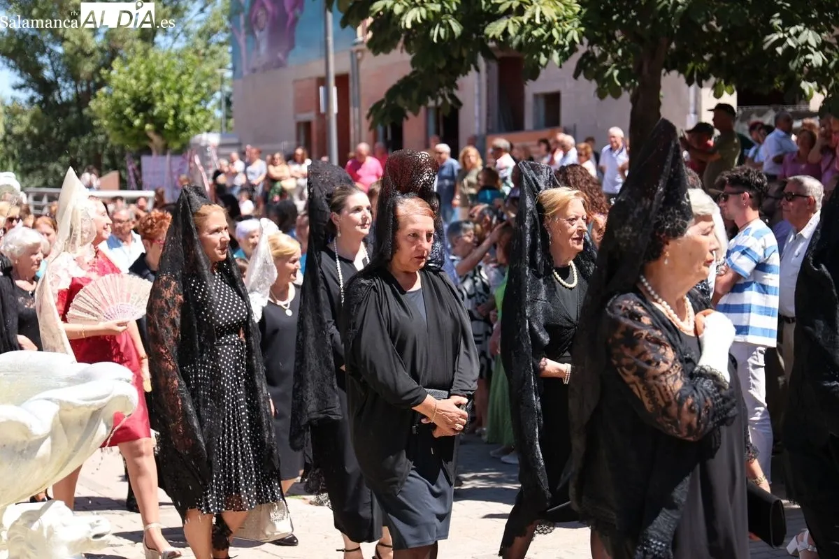 Procesión en honor a la patrona en Santa Marta de Tormes. Fotos de David Sañudo 