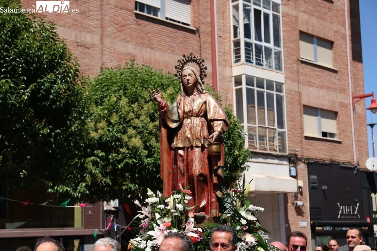 Procesión en honor a la patrona en Santa Marta de Tormes. Fotos de David Sañudo 